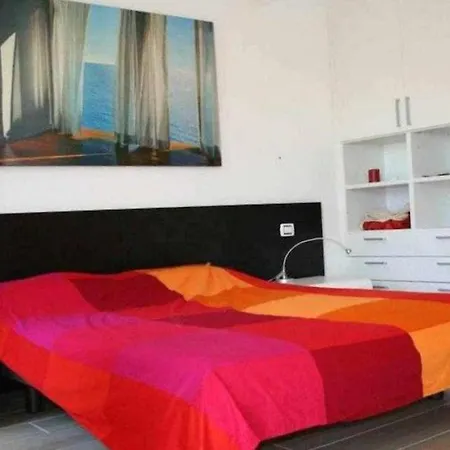 ホームステイ Comfortable Apartments In Lecce *