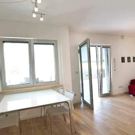 ホームステイ Comfortable Apartments In Lecce *